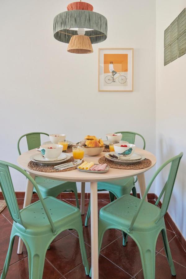 Central & Sunny 2Br Apt Near Beach, By Timecooler Setúbal Eksteriør bilde