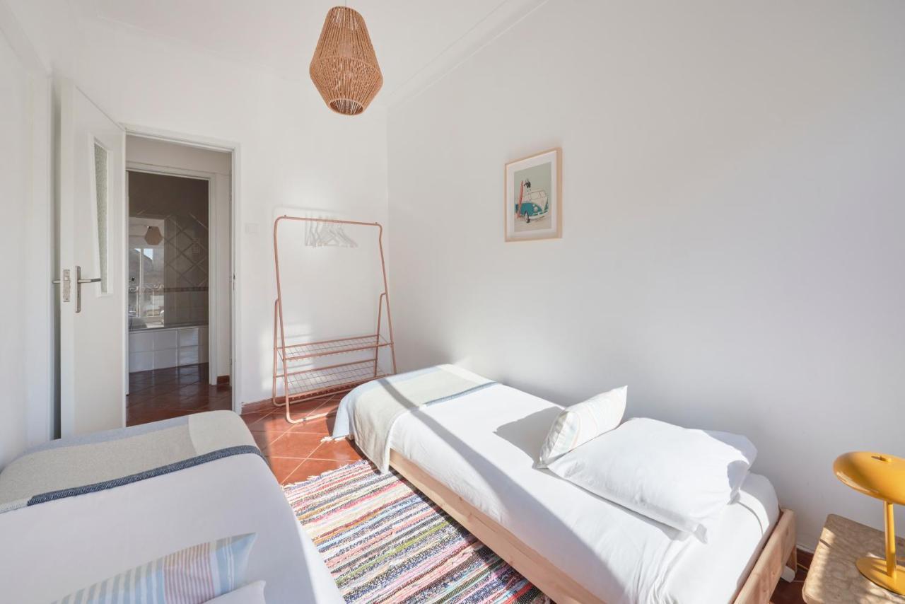 Central & Sunny 2Br Apt Near Beach, By Timecooler Setúbal Eksteriør bilde