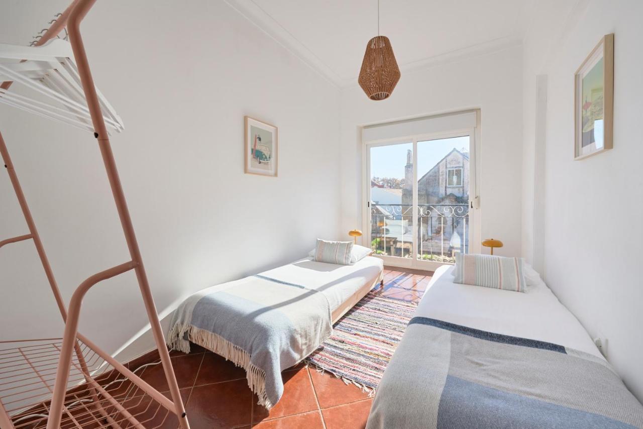 Central & Sunny 2Br Apt Near Beach, By Timecooler Setúbal Eksteriør bilde