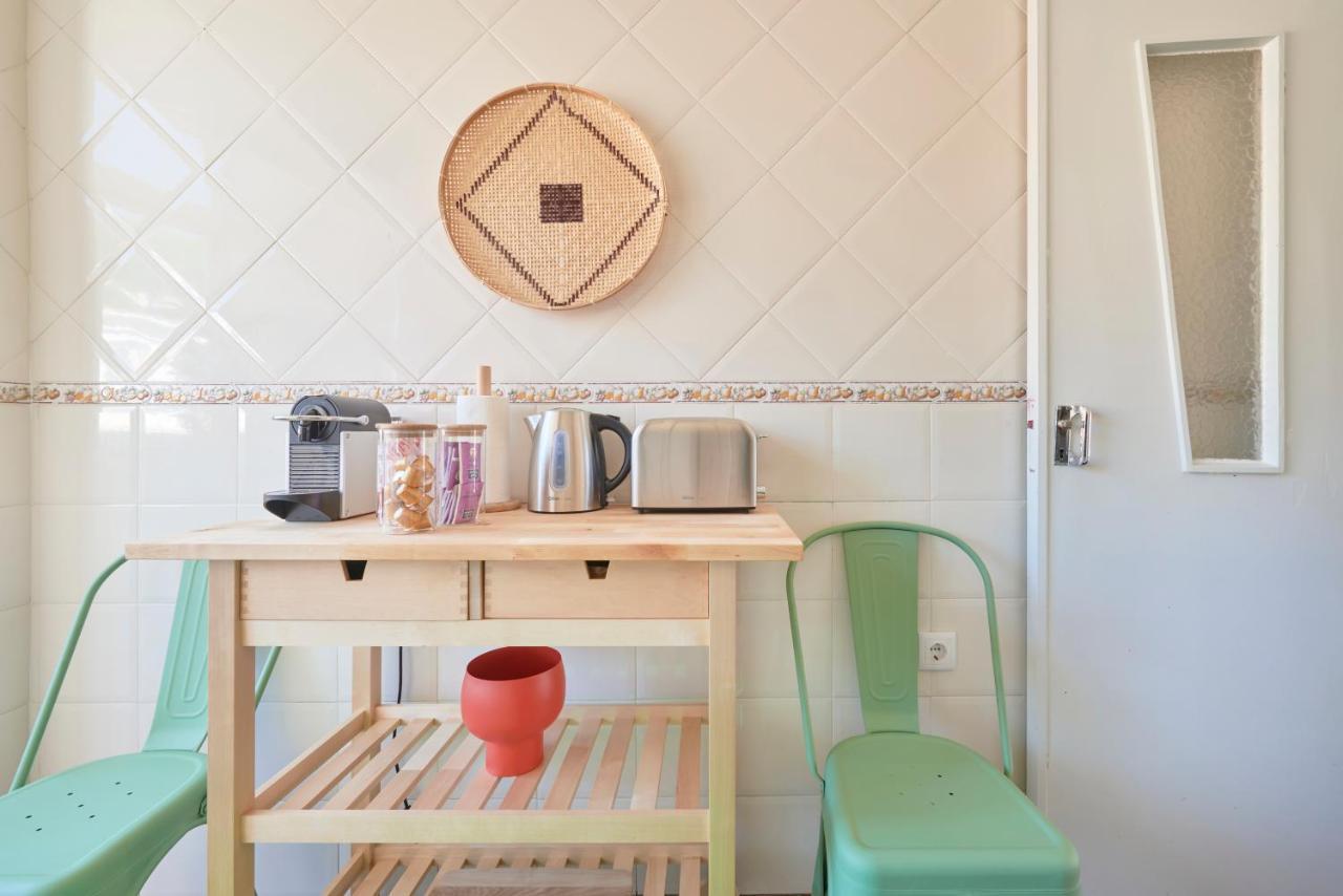 Central & Sunny 2Br Apt Near Beach, By Timecooler Setúbal Eksteriør bilde