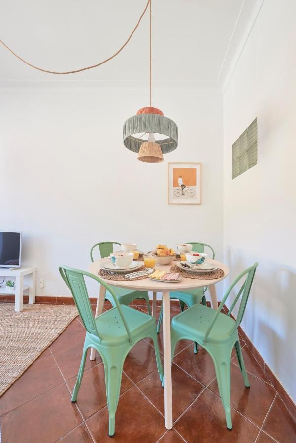 Central & Sunny 2Br Apt Near Beach, By Timecooler Setúbal Eksteriør bilde