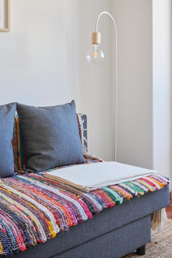 Central & Sunny 2Br Apt Near Beach, By Timecooler Setúbal Eksteriør bilde